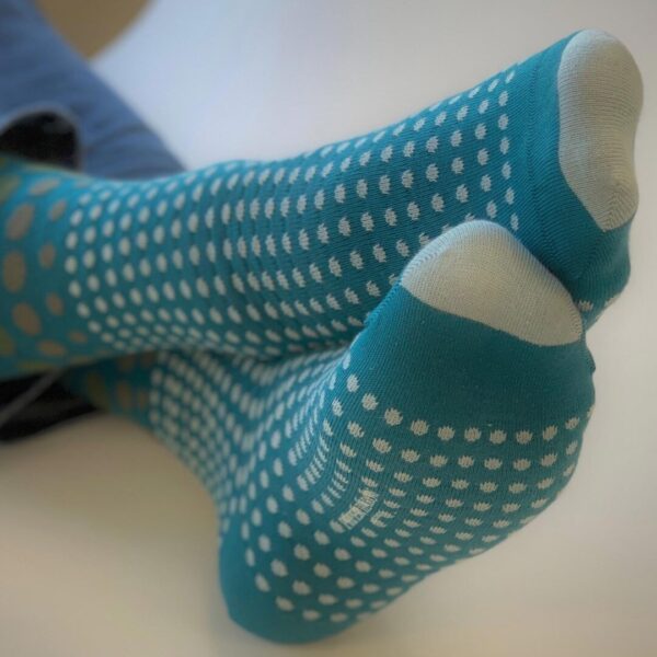 Grad Polka Teal socks