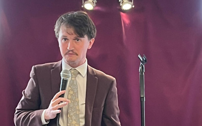 Daniel McKeon – He’s So Visible, he Knows Stuff